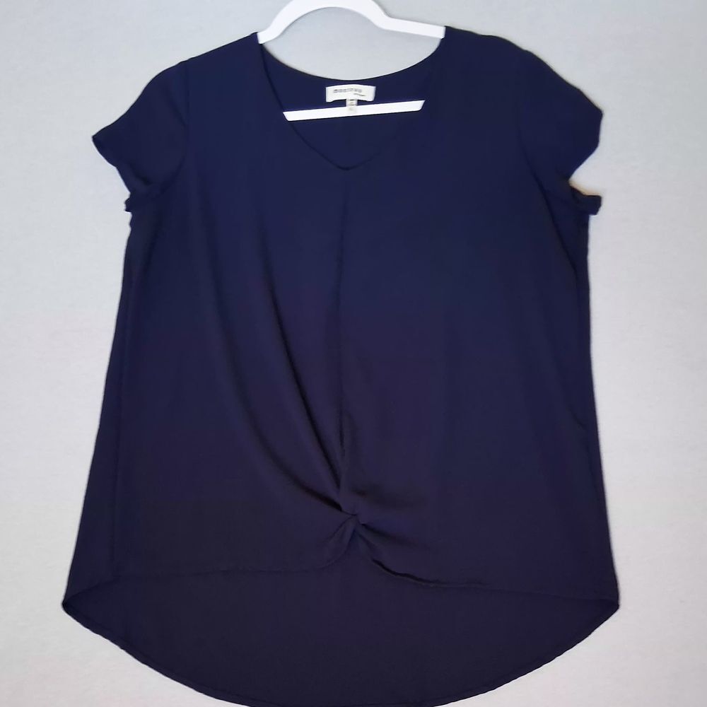 Monteau Sz L Dark Navy Twist-Front V-Neck Short Sleeve Blouse